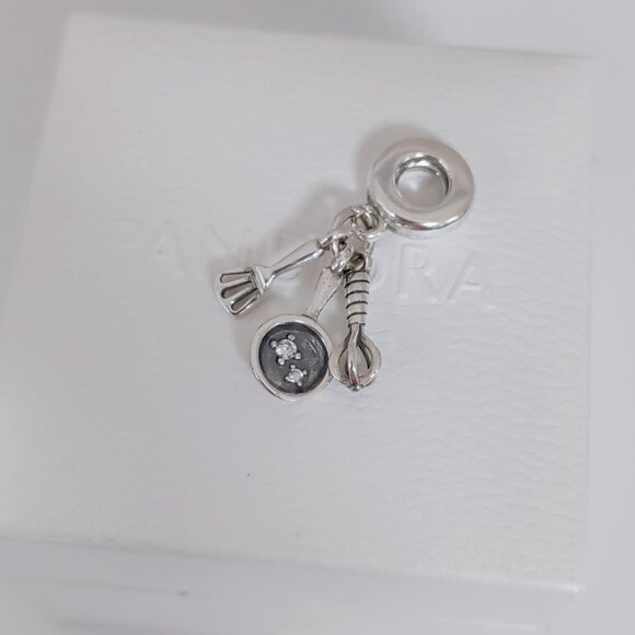 Pandora Spatula, Frying Pan & Whisk Dangle Charm - Picture 7 of 7